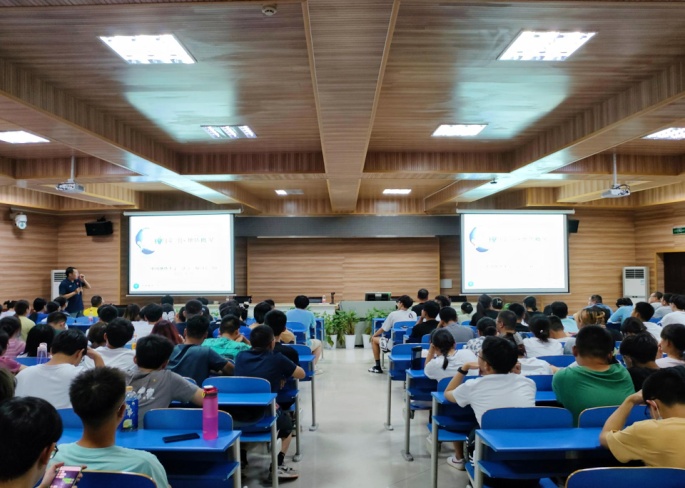 //bksy.hciyuan.net/__local/9/3A/26/C5BDF637D6DB51629DDA644D0DA_2C810C7E_491A3.jpg