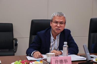 地大h次元
党委书记许德华介绍h次元情况